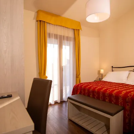 Eden Ξενοδοχείο 3*